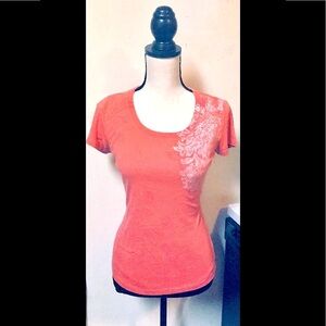 Salmon Pink T-Shirt Top: White Paisley Decorative Design, Round Neckline, Sz. S